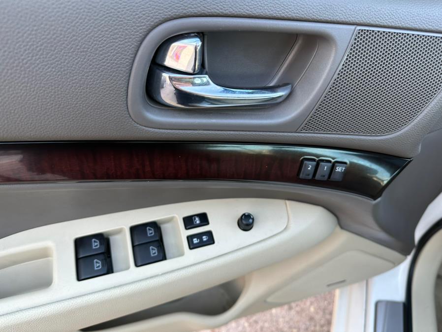 2012 Infiniti G37 Sedan 4dr x AWD, available for sale in Manchester, Connecticut | Carsonmain LLC. Manchester, Connecticut 2012 Infiniti G37 Sedan 4dr x AWD, available for sale in Manchester, Connecticut | Carsonmain LLC. Manchester, Connecticut
