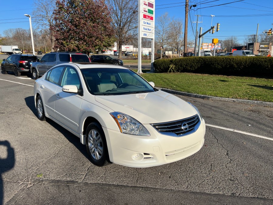 2010 Nissan Altima 4dr Sdn I4 CVT 2.5 S, available for sale in Hartford , Connecticut | Ledyard Auto Sale LLC. Hartford , Connecticut