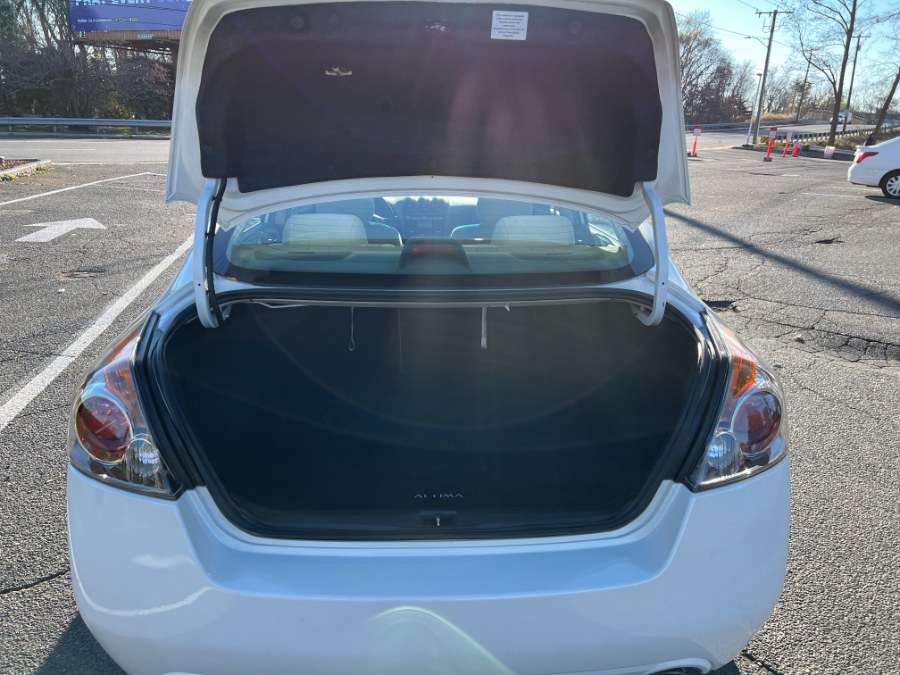 2010 Nissan Altima 4dr Sdn I4 CVT 2.5 S, available for sale in Hartford , Connecticut | Ledyard Auto Sale LLC. Hartford , Connecticut 2010 Nissan Altima 4dr Sdn I4 CVT 2.5 S, available for sale in Hartford , Connecticut | Ledyard Auto Sale LLC. Hartford , Connecticut