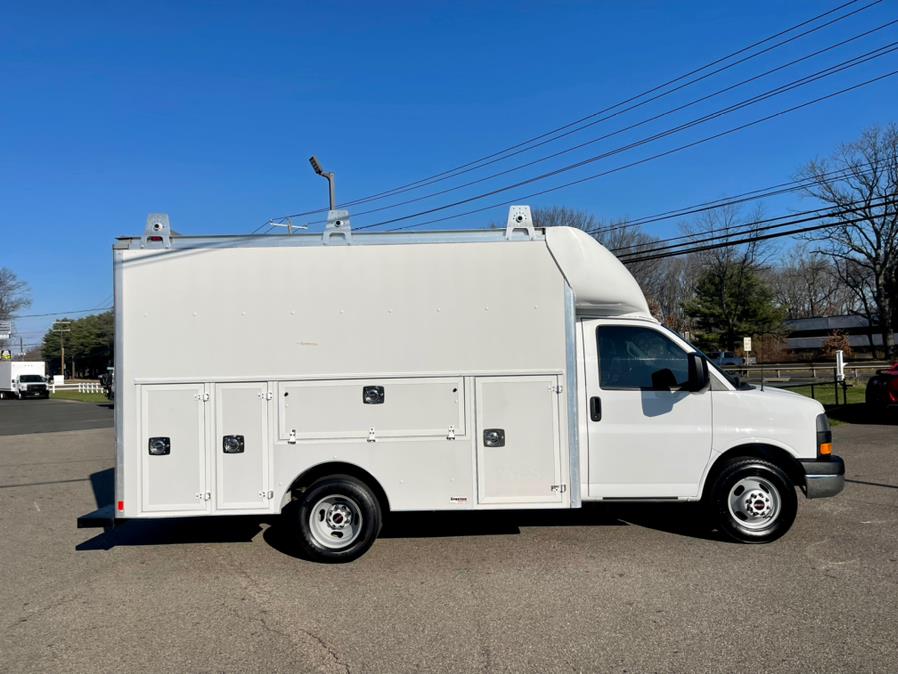 2017 GMC Savana Commercial Cutaway 3500 Van 139", available for sale in South Windsor, Connecticut | Mike And Tony Auto Sales, Inc. South Windsor, Connecticut 2017 GMC Savana Commercial Cutaway 3500 Van 139", available for sale in South Windsor, Connecticut | Mike And Tony Auto Sales, Inc. South Windsor, Connecticut