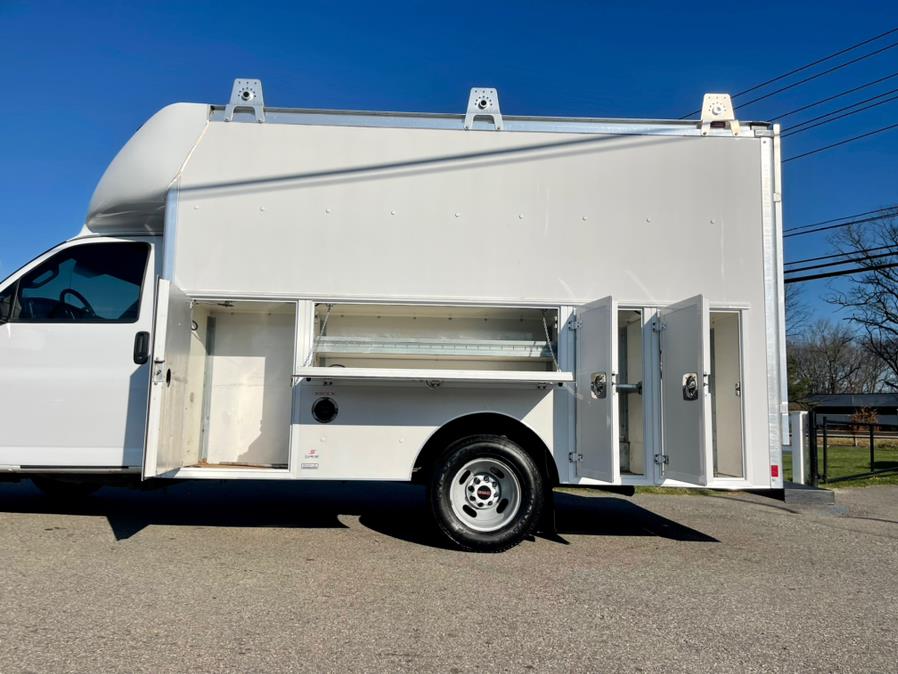 2017 GMC Savana Commercial Cutaway 3500 Van 139", available for sale in South Windsor, Connecticut | Mike And Tony Auto Sales, Inc. South Windsor, Connecticut 2017 GMC Savana Commercial Cutaway 3500 Van 139", available for sale in South Windsor, Connecticut | Mike And Tony Auto Sales, Inc. South Windsor, Connecticut