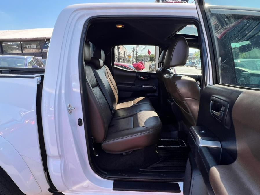 Used Toyota Tacoma 4WD Limited Double Cab 5'' Bed V6 AT (Natl) 2019 | Champion Used Auto Sales LLC. Newark, New Jersey Used Toyota Tacoma 4WD Limited Double Cab 5'' Bed V6 AT (Natl) 2019 | Champion Used Auto Sales LLC. Newark, New Jersey