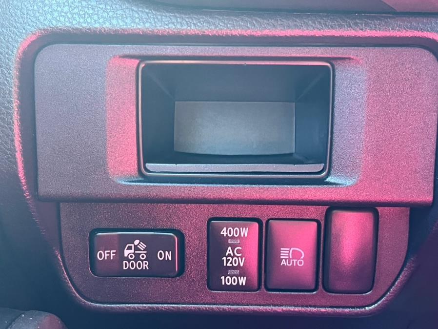 Used Toyota Tacoma 4WD Limited Double Cab 5'' Bed V6 AT (Natl) 2019 | Champion Used Auto Sales LLC. Newark, New Jersey Used Toyota Tacoma 4WD Limited Double Cab 5'' Bed V6 AT (Natl) 2019 | Champion Used Auto Sales LLC. Newark, New Jersey