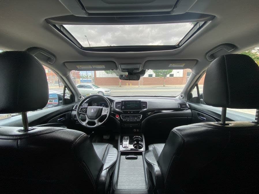 Used Honda Pilot Touring 7-Passenger AWD 2019 | Champion Used Auto Sales LLC. Newark, New Jersey Used Honda Pilot Touring 7-Passenger AWD 2019 | Champion Used Auto Sales LLC. Newark, New Jersey
