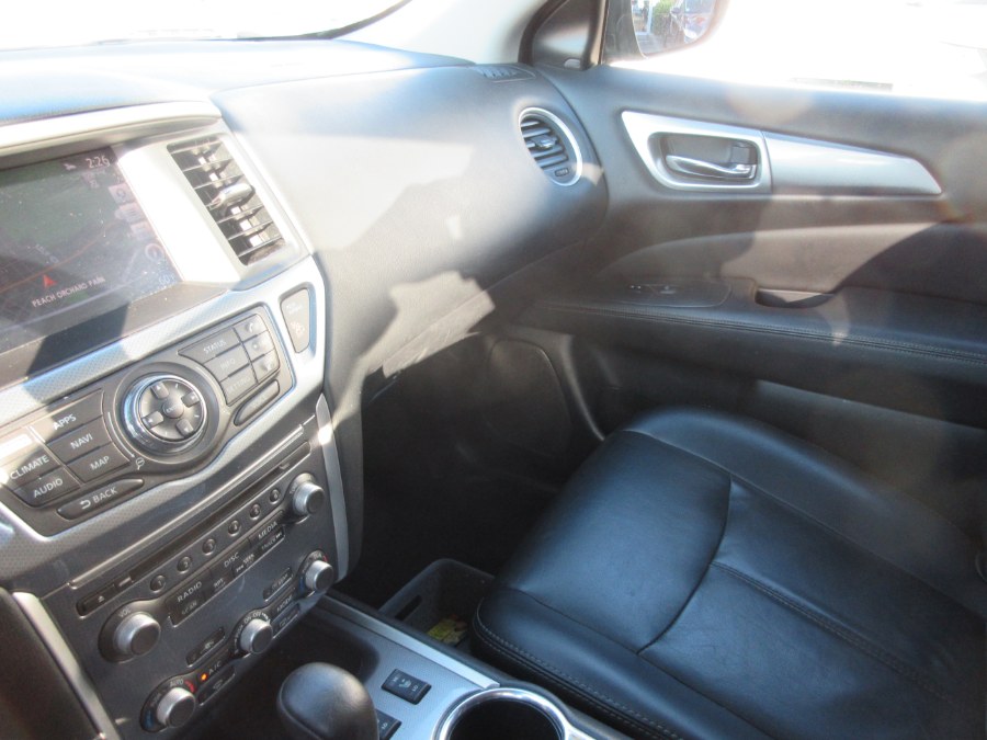 Used Nissan Pathfinder 4x4 SV 2018 | Route 27 Auto Mall. Linden, New Jersey Used Nissan Pathfinder 4x4 SV 2018 | Route 27 Auto Mall. Linden, New Jersey
