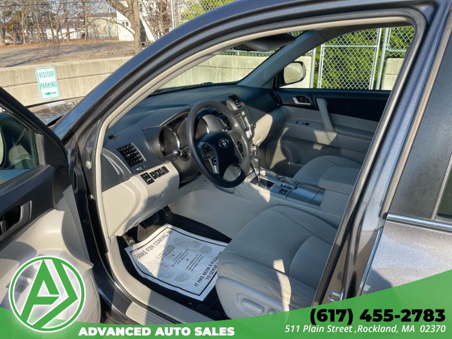 Used Toyota Highlander 4WD 4dr V6 Plus (Natl) 2013 | Advanced Auto Sales. Rockland, Massachusetts Used Toyota Highlander 4WD 4dr V6 Plus (Natl) 2013 | Advanced Auto Sales. Rockland, Massachusetts