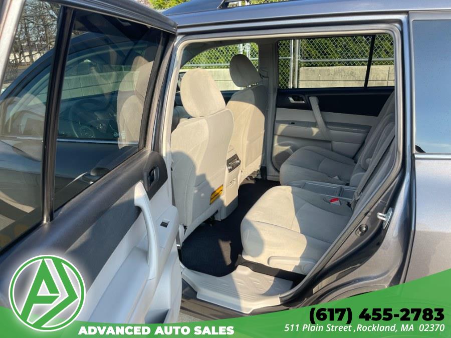 Used Toyota Highlander 4WD 4dr V6 Plus (Natl) 2013 | Advanced Auto Sales. Rockland, Massachusetts Used Toyota Highlander 4WD 4dr V6 Plus (Natl) 2013 | Advanced Auto Sales. Rockland, Massachusetts