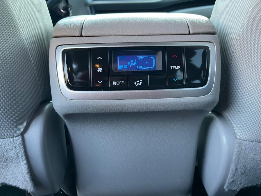 2019 Toyota Highlander LE V6 AWD (Natl), available for sale in Irvington , New Jersey | Auto Haus of Irvington Corp. Irvington , New Jersey 2019 Toyota Highlander LE V6 AWD (Natl), available for sale in Irvington , New Jersey | Auto Haus of Irvington Corp. Irvington , New Jersey