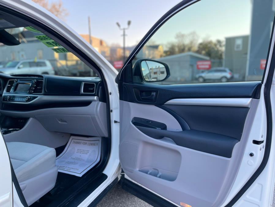 2019 Toyota Highlander LE V6 AWD (Natl), available for sale in Irvington , New Jersey | Auto Haus of Irvington Corp. Irvington , New Jersey 2019 Toyota Highlander LE V6 AWD (Natl), available for sale in Irvington , New Jersey | Auto Haus of Irvington Corp. Irvington , New Jersey
