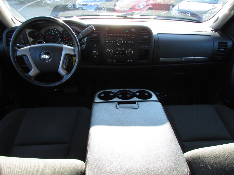 2013 Chevrolet Silverado 1500 4WD Crew Cab 143.5" LT, available for sale in East Windsor, Connecticut | United Auto Sales of E Windsor, Inc. East Windsor, Connecticut 2013 Chevrolet Silverado 1500 4WD Crew Cab 143.5" LT, available for sale in East Windsor, Connecticut | United Auto Sales of E Windsor, Inc. East Windsor, Connecticut