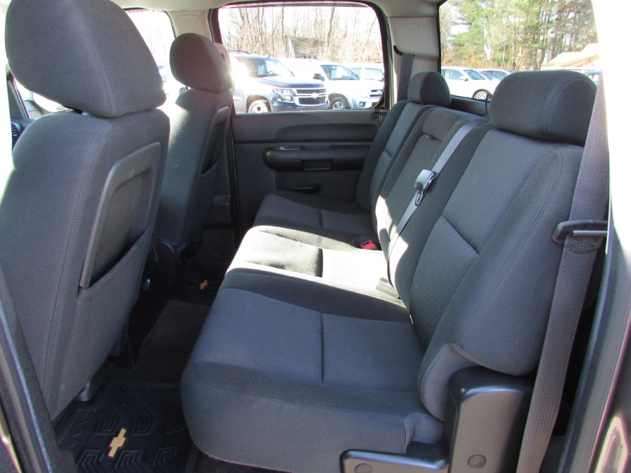 2013 Chevrolet Silverado 1500 4WD Crew Cab 143.5" LT, available for sale in East Windsor, Connecticut | United Auto Sales of E Windsor, Inc. East Windsor, Connecticut 2013 Chevrolet Silverado 1500 4WD Crew Cab 143.5" LT, available for sale in East Windsor, Connecticut | United Auto Sales of E Windsor, Inc. East Windsor, Connecticut