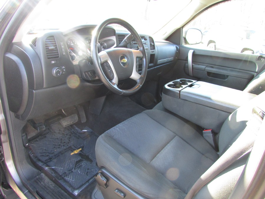 2013 Chevrolet Silverado 1500 4WD Crew Cab 143.5" LT, available for sale in East Windsor, Connecticut | United Auto Sales of E Windsor, Inc. East Windsor, Connecticut 2013 Chevrolet Silverado 1500 4WD Crew Cab 143.5" LT, available for sale in East Windsor, Connecticut | United Auto Sales of E Windsor, Inc. East Windsor, Connecticut