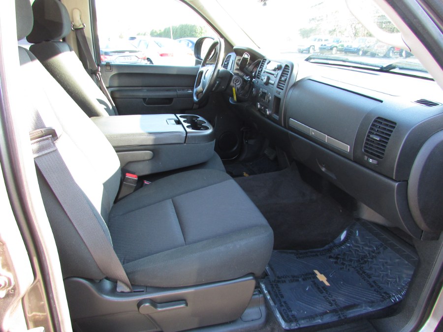 2013 Chevrolet Silverado 1500 4WD Crew Cab 143.5" LT, available for sale in East Windsor, Connecticut | United Auto Sales of E Windsor, Inc. East Windsor, Connecticut 2013 Chevrolet Silverado 1500 4WD Crew Cab 143.5" LT, available for sale in East Windsor, Connecticut | United Auto Sales of E Windsor, Inc. East Windsor, Connecticut