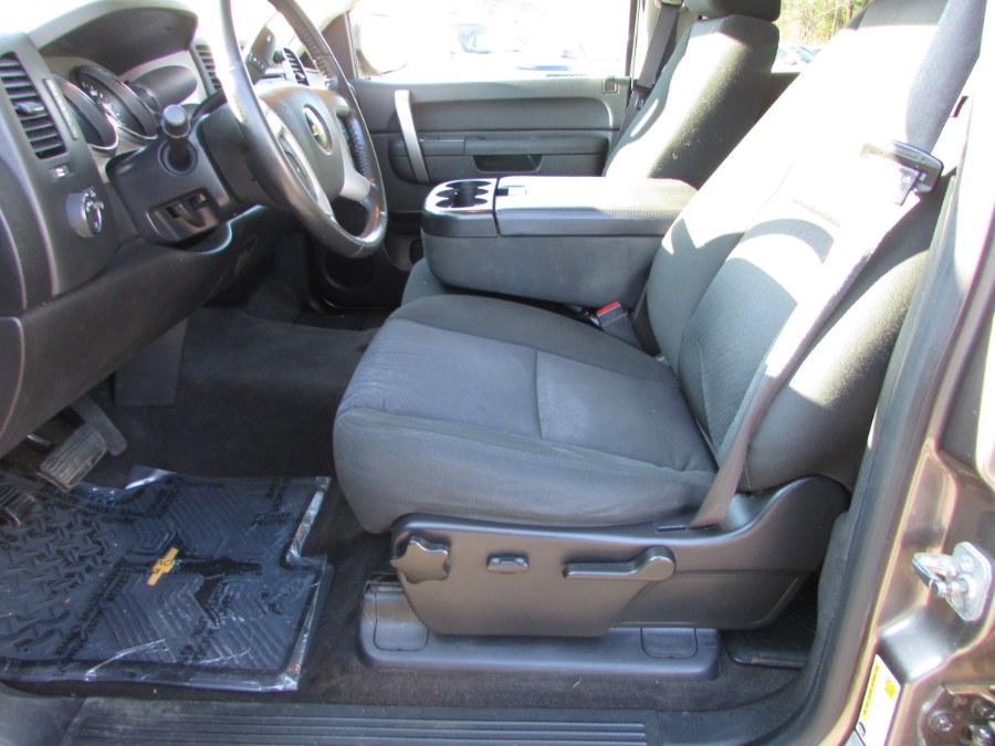 2013 Chevrolet Silverado 1500 4WD Crew Cab 143.5" LT, available for sale in East Windsor, Connecticut | United Auto Sales of E Windsor, Inc. East Windsor, Connecticut 2013 Chevrolet Silverado 1500 4WD Crew Cab 143.5" LT, available for sale in East Windsor, Connecticut | United Auto Sales of E Windsor, Inc. East Windsor, Connecticut