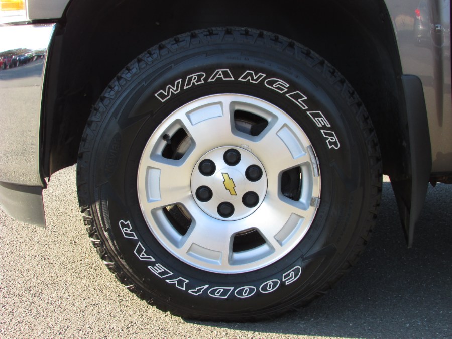 2013 Chevrolet Silverado 1500 4WD Crew Cab 143.5" LT, available for sale in East Windsor, Connecticut | United Auto Sales of E Windsor, Inc. East Windsor, Connecticut 2013 Chevrolet Silverado 1500 4WD Crew Cab 143.5" LT, available for sale in East Windsor, Connecticut | United Auto Sales of E Windsor, Inc. East Windsor, Connecticut