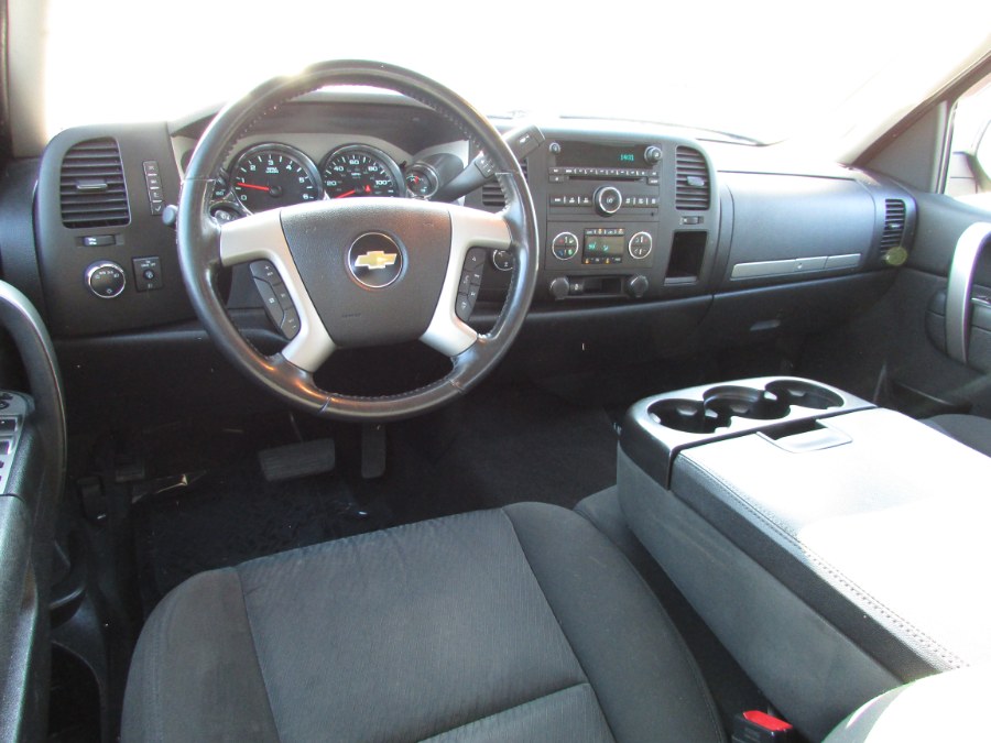 2013 Chevrolet Silverado 1500 4WD Crew Cab 143.5" LT, available for sale in East Windsor, Connecticut | United Auto Sales of E Windsor, Inc. East Windsor, Connecticut 2013 Chevrolet Silverado 1500 4WD Crew Cab 143.5" LT, available for sale in East Windsor, Connecticut | United Auto Sales of E Windsor, Inc. East Windsor, Connecticut