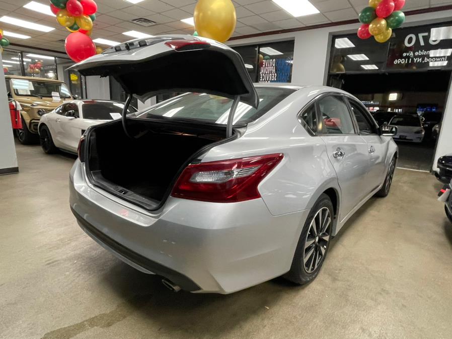 2018 Nissan Altima 2.5 SV Sedan, available for sale in Inwood, New York | 5 Towns Drive. Inwood, New York 2018 Nissan Altima 2.5 SV Sedan, available for sale in Inwood, New York | 5 Towns Drive. Inwood, New York
