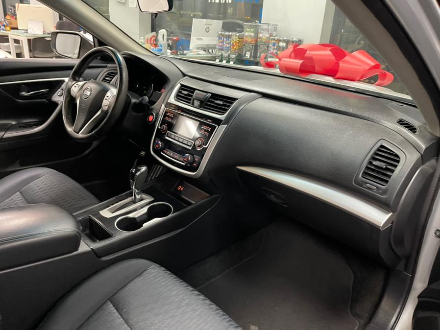 2018 Nissan Altima 2.5 SV Sedan, available for sale in Inwood, New York | 5 Towns Drive. Inwood, New York 2018 Nissan Altima 2.5 SV Sedan, available for sale in Inwood, New York | 5 Towns Drive. Inwood, New York