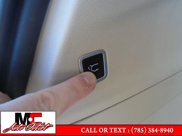 Used Chrysler Pacifica Touring-L FWD 2017 | M C Auto Outlet Inc. Colby, Kansas Used Chrysler Pacifica Touring-L FWD 2017 | M C Auto Outlet Inc. Colby, Kansas
