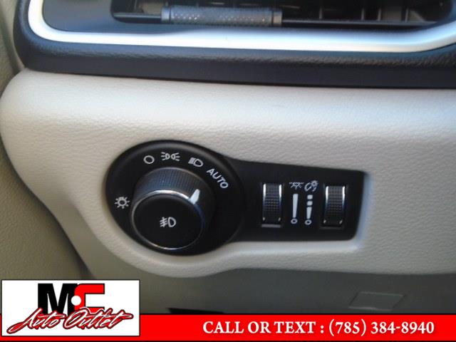 Used Chrysler Pacifica Touring-L FWD 2017 | M C Auto Outlet Inc. Colby, Kansas Used Chrysler Pacifica Touring-L FWD 2017 | M C Auto Outlet Inc. Colby, Kansas