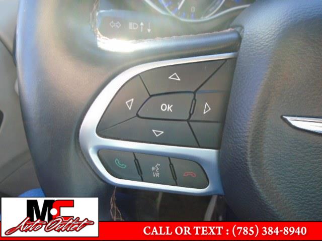 Used Chrysler Pacifica Touring-L FWD 2017 | M C Auto Outlet Inc. Colby, Kansas Used Chrysler Pacifica Touring-L FWD 2017 | M C Auto Outlet Inc. Colby, Kansas