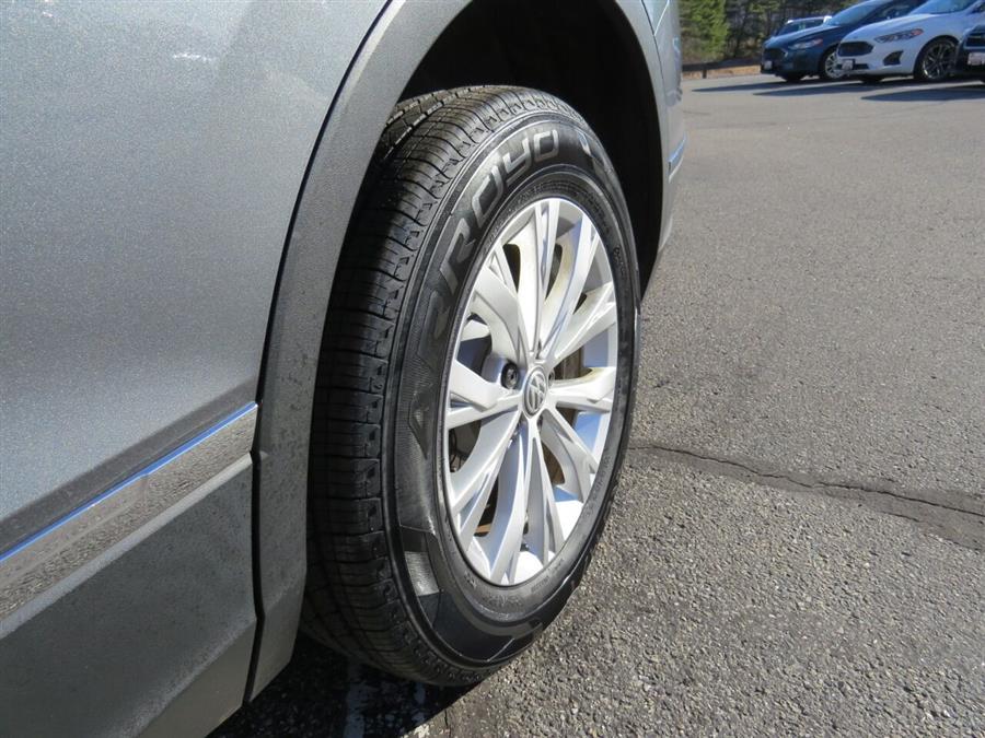 Used Volkswagen Tiguan 2.0T SE 4dr SUV 2018 | Lake City Exports Inc. Auburn, Maine Used Volkswagen Tiguan 2.0T SE 4dr SUV 2018 | Lake City Exports Inc. Auburn, Maine