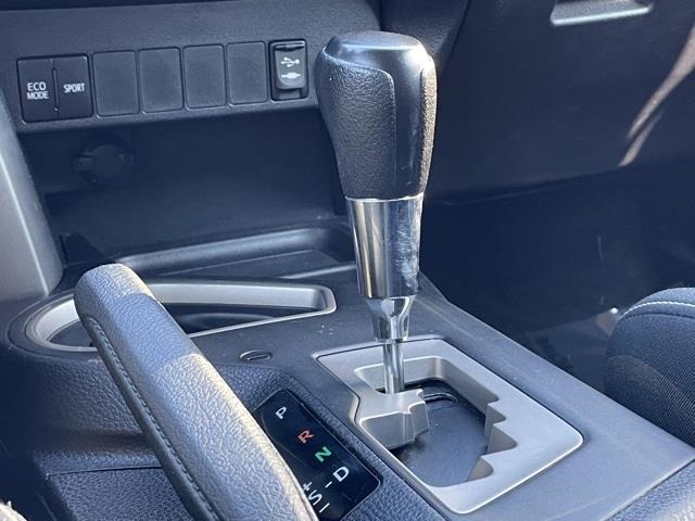 Used Toyota Rav4 XLE 2016 | Blasius Federal Road. Brookfield, Connecticut Used Toyota Rav4 XLE 2016 | Blasius Federal Road. Brookfield, Connecticut