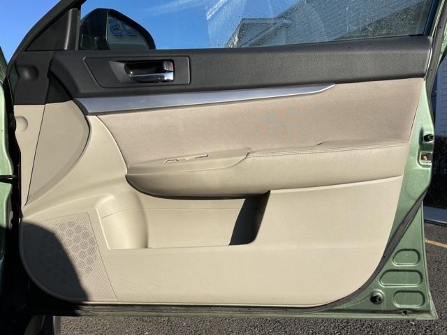 Used Subaru Outback 2.5i 2014 | Blasius Federal Road. Brookfield, Connecticut Used Subaru Outback 2.5i 2014 | Blasius Federal Road. Brookfield, Connecticut