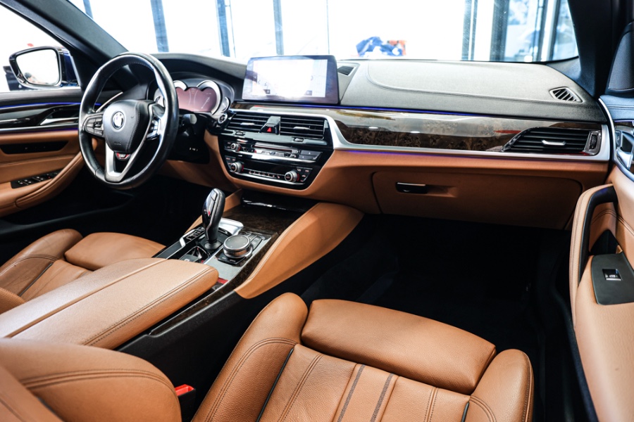 Used BMW 5 Series 530i xDrive Sedan 2018 | 26 Motors Long Island. ELMONT, New York Used BMW 5 Series 530i xDrive Sedan 2018 | 26 Motors Long Island. ELMONT, New York