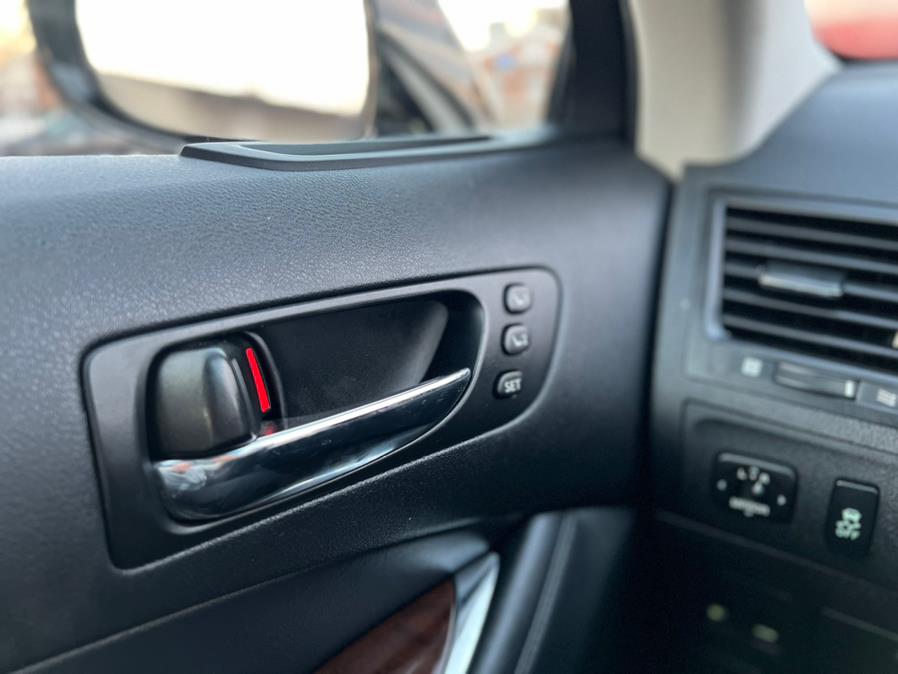 Used Lexus ES 350 4dr Sdn 2012 | Jordan Auto Sales. Springfield, Massachusetts Used Lexus ES 350 4dr Sdn 2012 | Jordan Auto Sales. Springfield, Massachusetts
