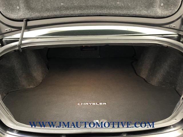 2013 Chrysler 200 4dr Sdn Limited, available for sale in Naugatuck, Connecticut | J&M Automotive Sls&Svc LLC. Naugatuck, Connecticut 2013 Chrysler 200 4dr Sdn Limited, available for sale in Naugatuck, Connecticut | J&M Automotive Sls&Svc LLC. Naugatuck, Connecticut
