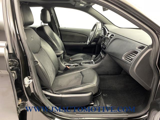 2013 Chrysler 200 4dr Sdn Limited, available for sale in Naugatuck, Connecticut | J&M Automotive Sls&Svc LLC. Naugatuck, Connecticut 2013 Chrysler 200 4dr Sdn Limited, available for sale in Naugatuck, Connecticut | J&M Automotive Sls&Svc LLC. Naugatuck, Connecticut