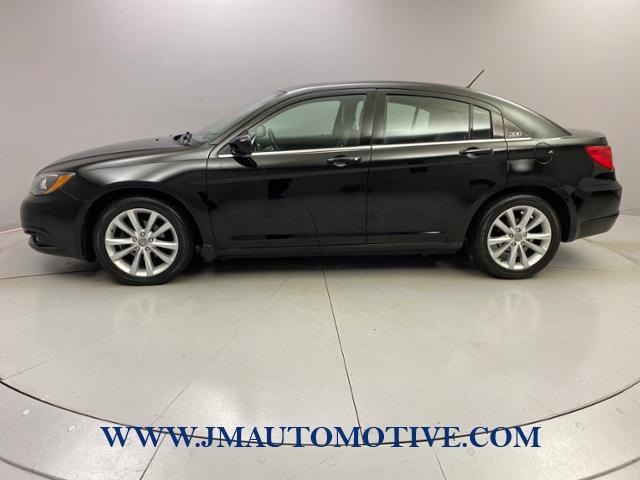2013 Chrysler 200 4dr Sdn Limited, available for sale in Naugatuck, Connecticut | J&M Automotive Sls&Svc LLC. Naugatuck, Connecticut 2013 Chrysler 200 4dr Sdn Limited, available for sale in Naugatuck, Connecticut | J&M Automotive Sls&Svc LLC. Naugatuck, Connecticut