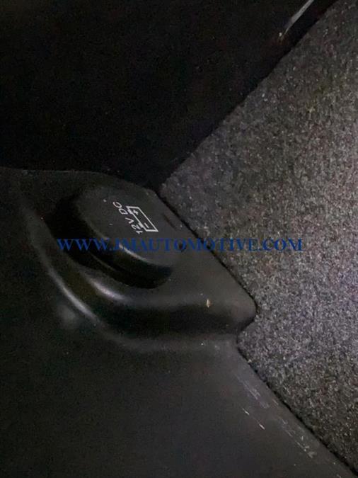 2013 Chrysler 200 4dr Sdn Limited, available for sale in Naugatuck, Connecticut | J&M Automotive Sls&Svc LLC. Naugatuck, Connecticut 2013 Chrysler 200 4dr Sdn Limited, available for sale in Naugatuck, Connecticut | J&M Automotive Sls&Svc LLC. Naugatuck, Connecticut
