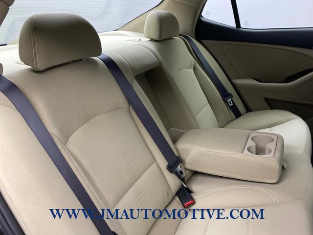 Used Kia Optima 4dr Sdn 2.4L Auto LX 2012 | J&M Automotive Sls&Svc LLC. Naugatuck, Connecticut Used Kia Optima 4dr Sdn 2.4L Auto LX 2012 | J&M Automotive Sls&Svc LLC. Naugatuck, Connecticut