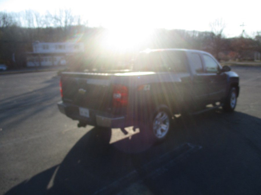 Used Chevrolet Silverado 1500 4WD Ext Cab 143.5" LT 2013 | Universal Motors LLC. New Britain, Connecticut Used Chevrolet Silverado 1500 4WD Ext Cab 143.5" LT 2013 | Universal Motors LLC. New Britain, Connecticut
