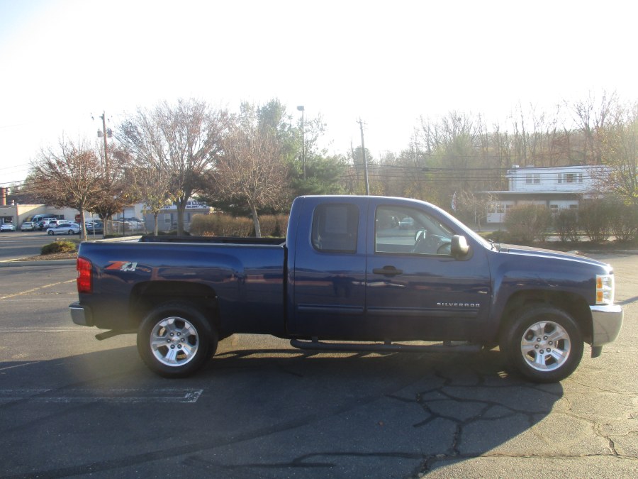 Used Chevrolet Silverado 1500 4WD Ext Cab 143.5" LT 2013 | Universal Motors LLC. New Britain, Connecticut Used Chevrolet Silverado 1500 4WD Ext Cab 143.5" LT 2013 | Universal Motors LLC. New Britain, Connecticut