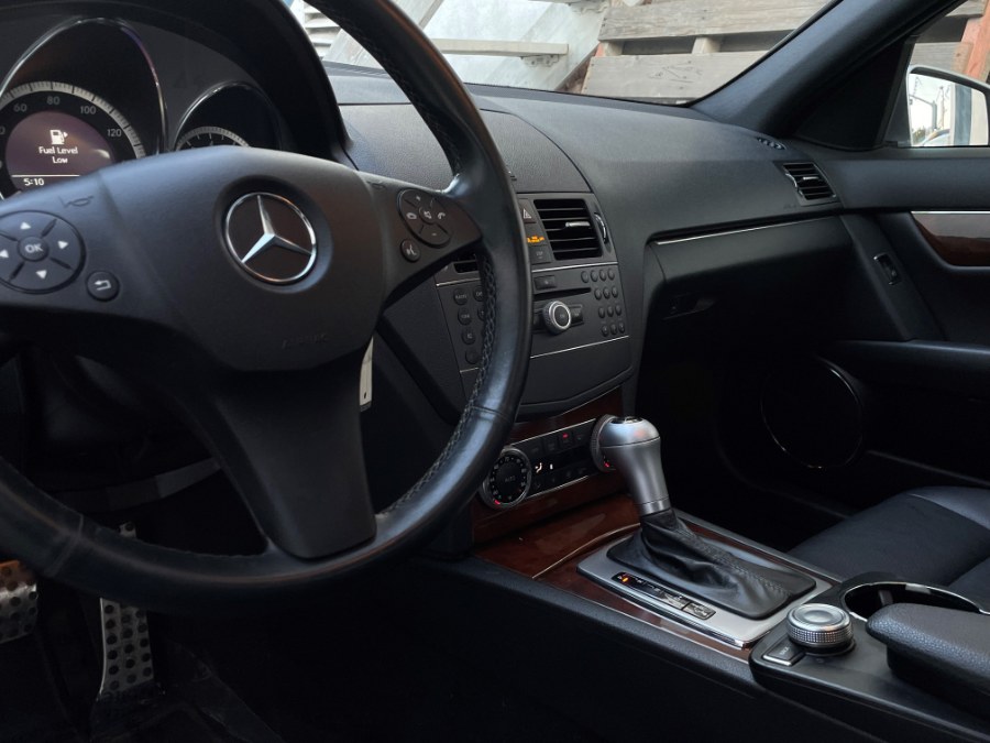 2010 Mercedes-Benz C-Class 4dr Sdn C 300 Luxury RWD, available for sale in Corona, California | Green Light Auto. Corona, California 2010 Mercedes-Benz C-Class 4dr Sdn C 300 Luxury RWD, available for sale in Corona, California | Green Light Auto. Corona, California