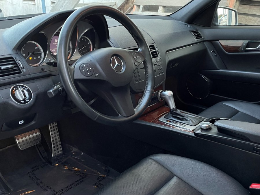 2010 Mercedes-Benz C-Class 4dr Sdn C 300 Luxury RWD, available for sale in Corona, California | Green Light Auto. Corona, California 2010 Mercedes-Benz C-Class 4dr Sdn C 300 Luxury RWD, available for sale in Corona, California | Green Light Auto. Corona, California