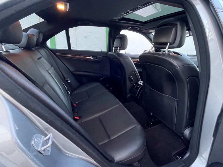 2010 Mercedes-Benz C-Class 4dr Sdn C 300 Luxury RWD, available for sale in Corona, California | Green Light Auto. Corona, California 2010 Mercedes-Benz C-Class 4dr Sdn C 300 Luxury RWD, available for sale in Corona, California | Green Light Auto. Corona, California