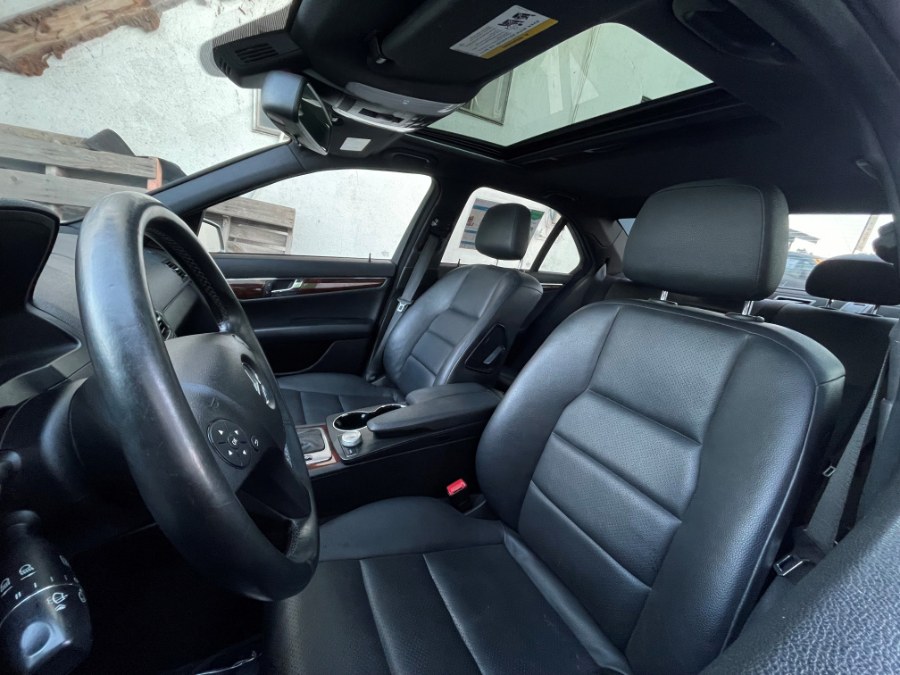 2010 Mercedes-Benz C-Class 4dr Sdn C 300 Luxury RWD, available for sale in Corona, California | Green Light Auto. Corona, California 2010 Mercedes-Benz C-Class 4dr Sdn C 300 Luxury RWD, available for sale in Corona, California | Green Light Auto. Corona, California