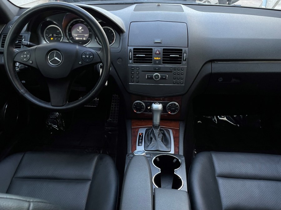2010 Mercedes-Benz C-Class 4dr Sdn C 300 Luxury RWD, available for sale in Corona, California | Green Light Auto. Corona, California 2010 Mercedes-Benz C-Class 4dr Sdn C 300 Luxury RWD, available for sale in Corona, California | Green Light Auto. Corona, California