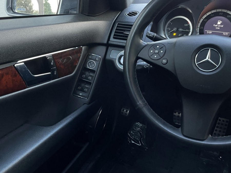 2010 Mercedes-Benz C-Class 4dr Sdn C 300 Luxury RWD, available for sale in Corona, California | Green Light Auto. Corona, California 2010 Mercedes-Benz C-Class 4dr Sdn C 300 Luxury RWD, available for sale in Corona, California | Green Light Auto. Corona, California