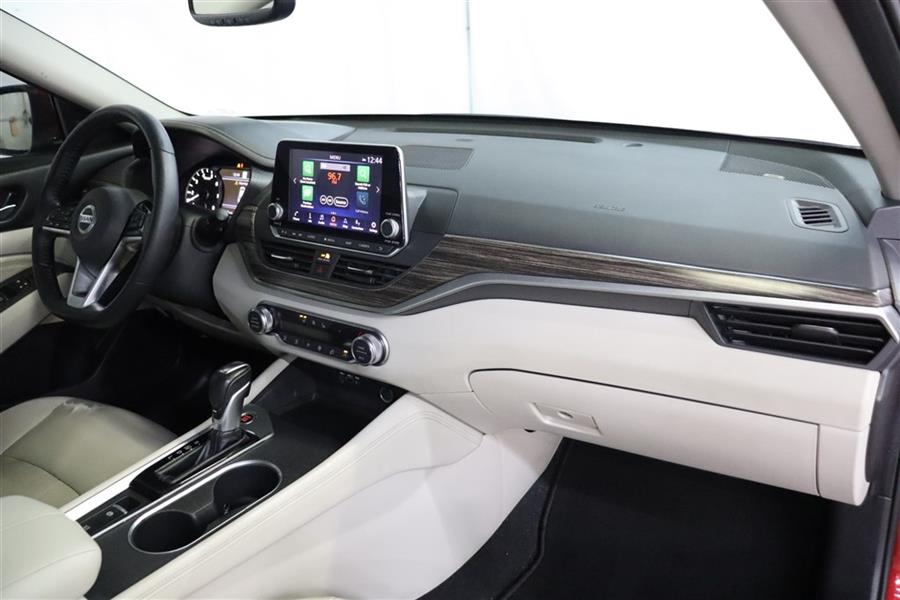 2019 Nissan Altima SL AWD, available for sale in Paterson, New Jersey | Fast Track Motors. Paterson, New Jersey 2019 Nissan Altima SL AWD, available for sale in Paterson, New Jersey | Fast Track Motors. Paterson, New Jersey