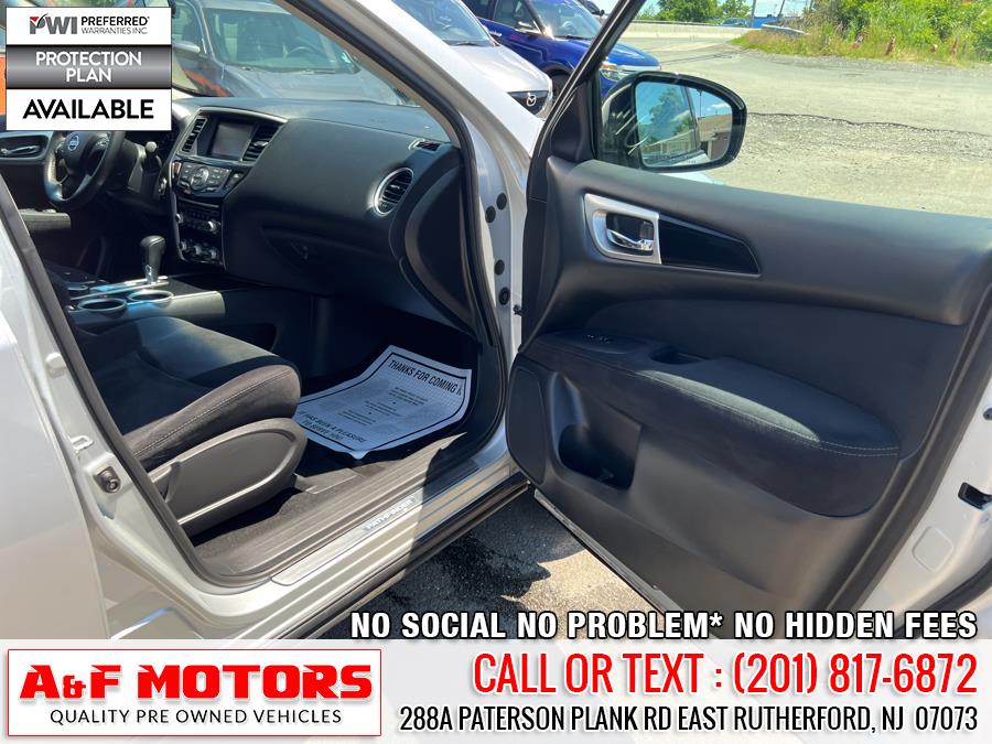 2014 Nissan Pathfinder 4WD 4dr SV, available for sale in East Rutherford, New Jersey | A&F Motors LLC. East Rutherford, New Jersey 2014 Nissan Pathfinder 4WD 4dr SV, available for sale in East Rutherford, New Jersey | A&F Motors LLC. East Rutherford, New Jersey