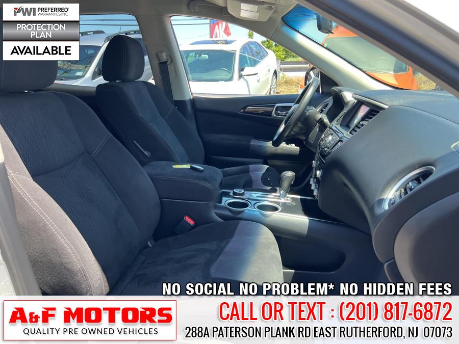 2014 Nissan Pathfinder 4WD 4dr SV, available for sale in East Rutherford, New Jersey | A&F Motors LLC. East Rutherford, New Jersey 2014 Nissan Pathfinder 4WD 4dr SV, available for sale in East Rutherford, New Jersey | A&F Motors LLC. East Rutherford, New Jersey