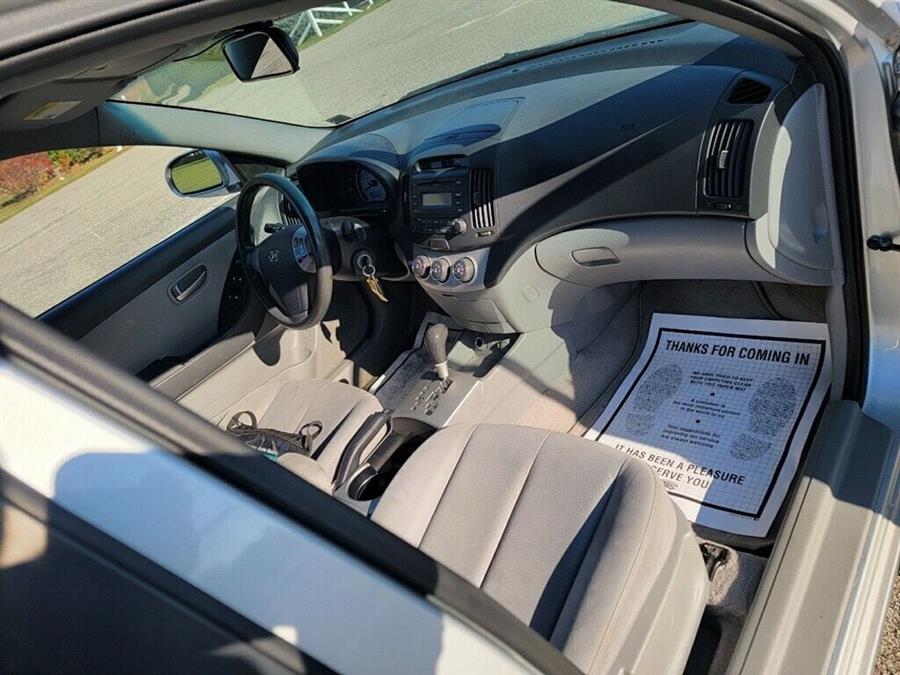 2007 Hyundai Elantra SE 4dr Sedan, available for sale in Roslyn Heights, New York | Mekawy Auto Sales Inc. Roslyn Heights, New York 2007 Hyundai Elantra SE 4dr Sedan, available for sale in Roslyn Heights, New York | Mekawy Auto Sales Inc. Roslyn Heights, New York