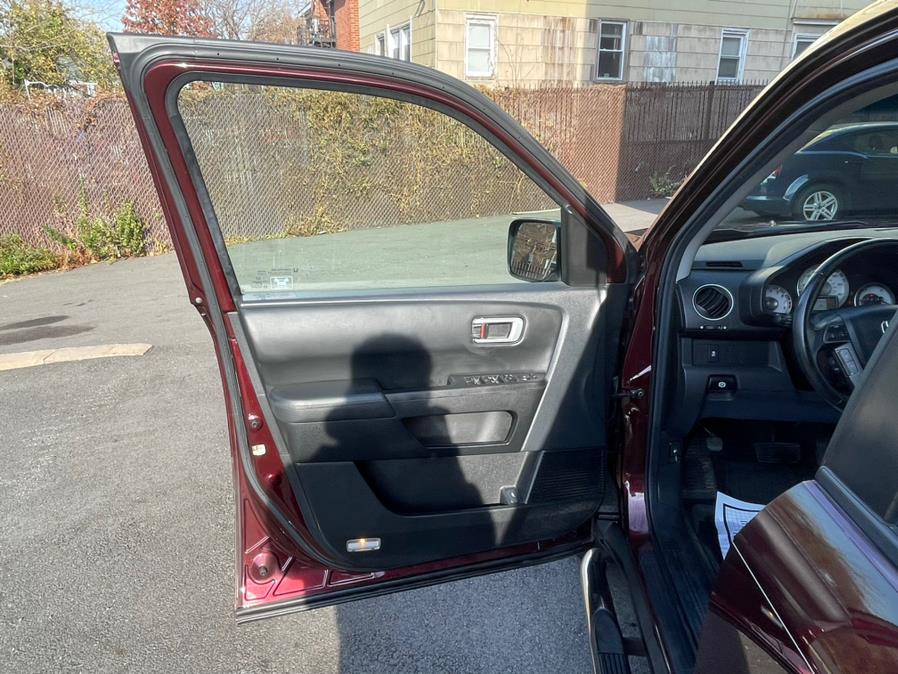 2012 Honda Pilot 4WD 4dr EX-L w/Navi, available for sale in Irvington, New Jersey | Elis Motors Corp. Irvington, New Jersey 2012 Honda Pilot 4WD 4dr EX-L w/Navi, available for sale in Irvington, New Jersey | Elis Motors Corp. Irvington, New Jersey