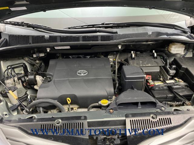 2013 Toyota Sienna 5dr 7-Pass Van V6 XLE AWD, available for sale in Naugatuck, Connecticut | J&M Automotive Sls&Svc LLC. Naugatuck, Connecticut 2013 Toyota Sienna 5dr 7-Pass Van V6 XLE AWD, available for sale in Naugatuck, Connecticut | J&M Automotive Sls&Svc LLC. Naugatuck, Connecticut