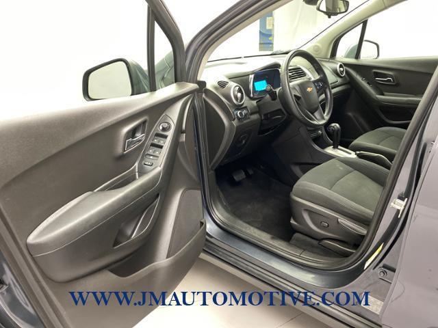Used Chevrolet Trax AWD 4dr LS w/1LS 2016 | J&M Automotive Sls&Svc LLC. Naugatuck, Connecticut Used Chevrolet Trax AWD 4dr LS w/1LS 2016 | J&M Automotive Sls&Svc LLC. Naugatuck, Connecticut